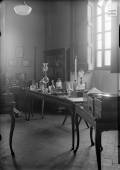 Il Museo Nazionale di Storia delle Scienze: 1930-1945 - Strumenti di Alessandro Volta esposti in una sala del primo piano dopo il 1933